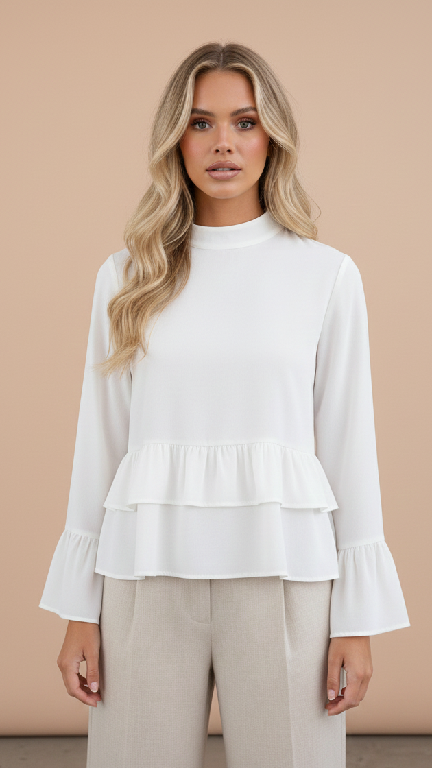 „Ivory Muse“ – Weiße Volant-Bluse