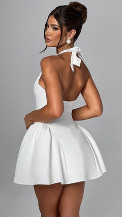 Elegantes Weißes Neckholder-Kleid
